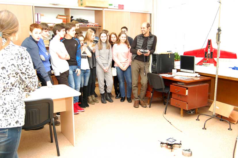 ИАиЭ СО РАН - Лаборатория нечётких технологий 171213 SVET exkursiya 05