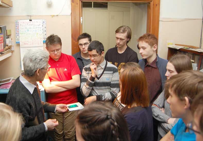 ИАиЭ СО РАН - Лаборатория оптических информационных систем 171213 SVET exkursiya 07