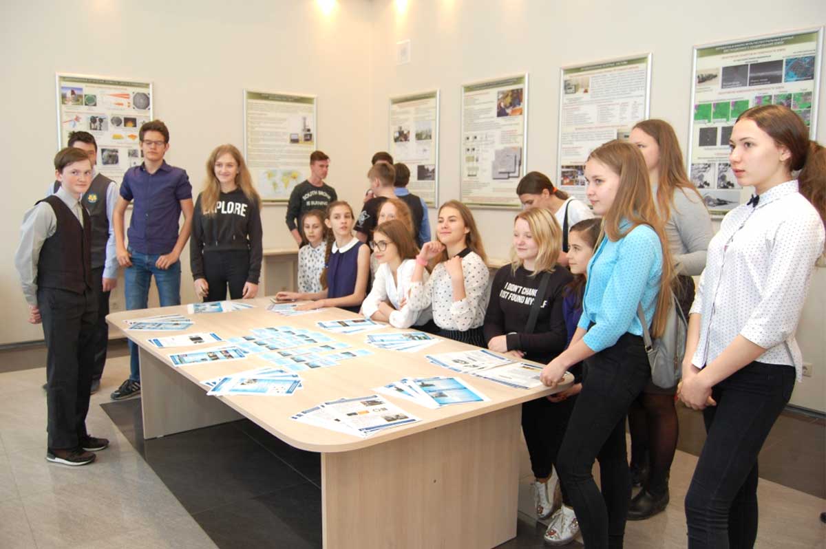 День открытых дверей в ИАиЭ СО РАН. Школа № 165 День открытых дверей в ИАиЭ СО РАН. Школа № 165