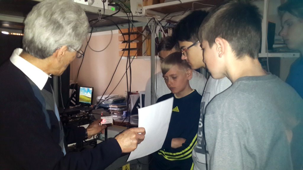 День открытых дверей в ИАиЭ СО РАН. Лаборатория оптических информационных систем, Е.Ф. Пен День открытых дверей в ИАиЭ СО РАН. Лаборатория оптических информационных систем, Е.Ф. Пен