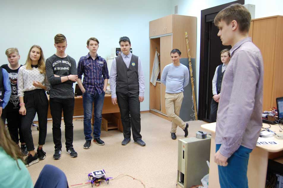 День открытых дверей в ИАиЭ СО РАН. Лаборатория нечётких технологий, Е.Д. Семенюк День открытых дверей в ИАиЭ СО РАН. Лаборатория нечётких технологий, Е.Д. Семенюк