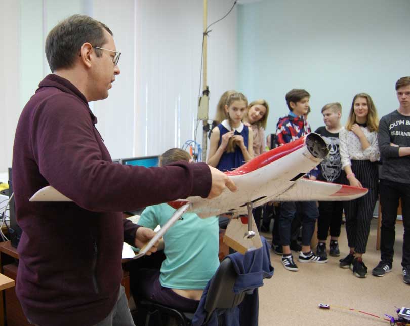 День открытых дверей в ИАиЭ СО РАН. Лаборатория нечётких технологий, А.С. Мальцев День открытых дверей в ИАиЭ СО РАН. Лаборатория нечётких технологий, А.С. Мальцев