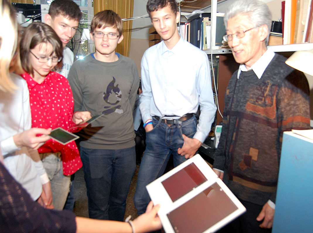 Экскурсия в ИАиЭ СО РАН, лаборатория оптических информационных систем Экскурсия в ИАиЭ СО РАН, лаборатория оптических информационных систем