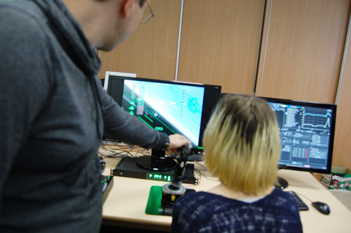 Экскурсия в ИАиЭ СО РАН, лаборатория нечётких технологий Экскурсия в ИАиЭ СО РАН, лаборатория нечётких технологий