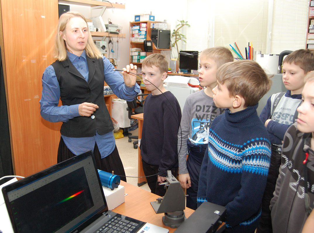 Дни науки в ИАиЭ СО РАН. Группа многоканальных анализаторов оптического и рентгеновского излучений Дни науки в ИАиЭ СО РАН. Группа многоканальных анализаторов оптического и рентгеновского излучений